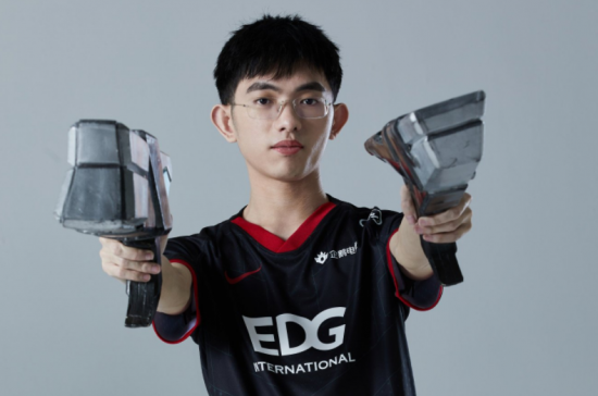 探索最佳娱乐APP 选择英雄联盟开盘APP的理由